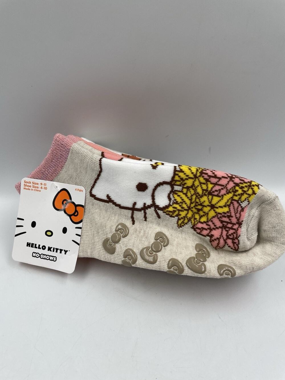 Hello Kitty 2026 Fall Harvest Womens 4 Pair Size 4-10 Socks NEW With Tags